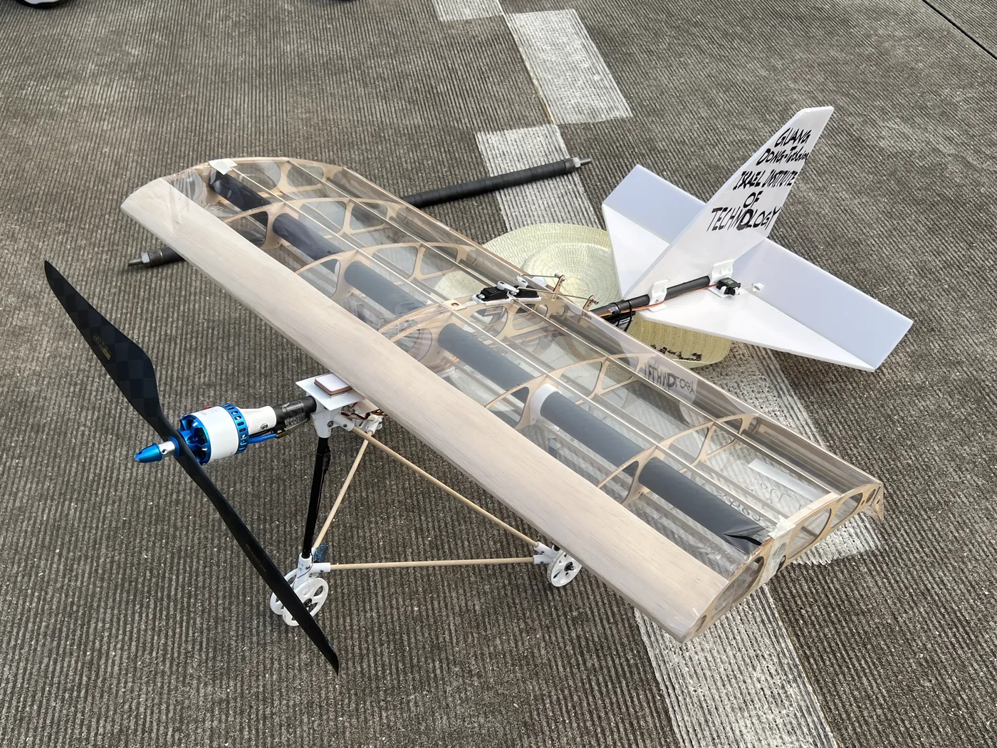 Completed lightweight single-wing aircraft with transparent film covering